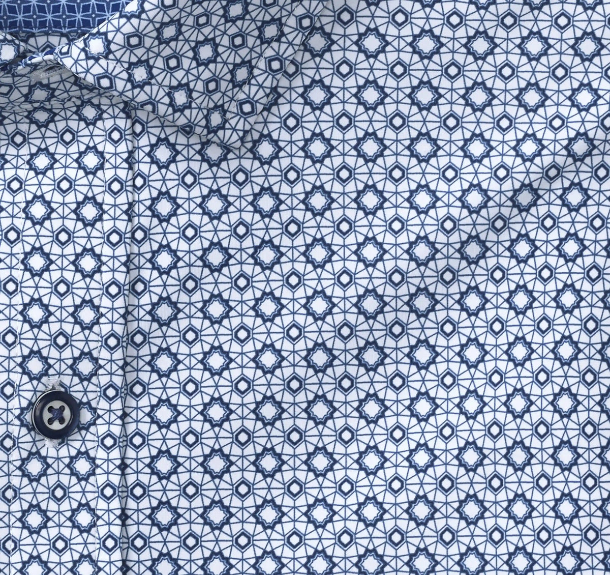 XC+™ Motion Long-Sleeve Print Knit Shirt - White/Navy Diamond Web