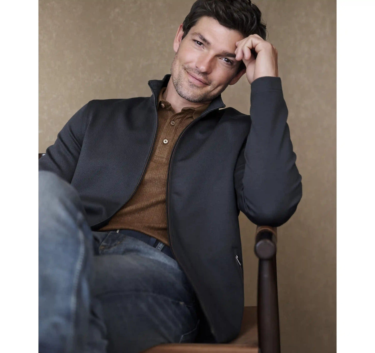 Textured Solid Full Zip - Navy