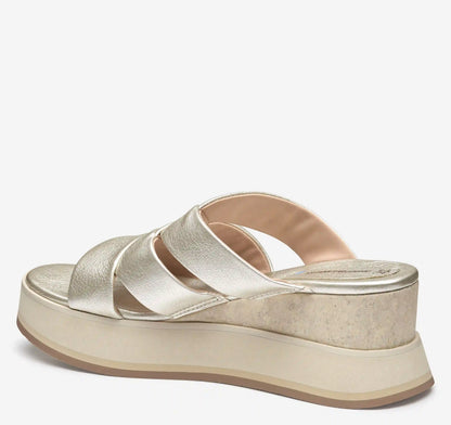 Colleen Triple-Band Slide - Platinum Metallic Italian Sheepskin