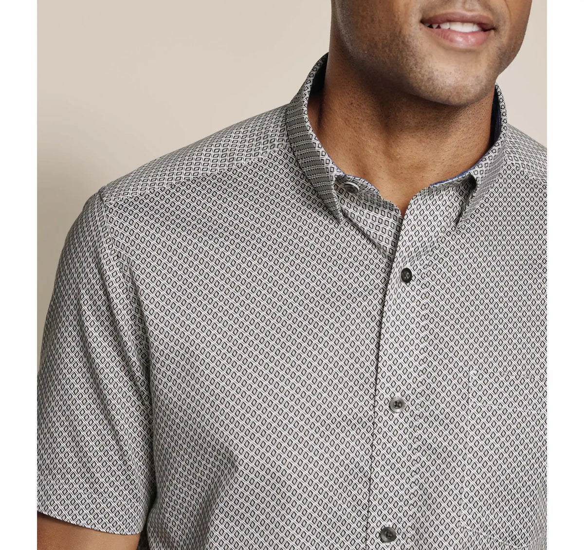 Logan Printed Short-Sleeve Shirt - Gray Diamond Grid