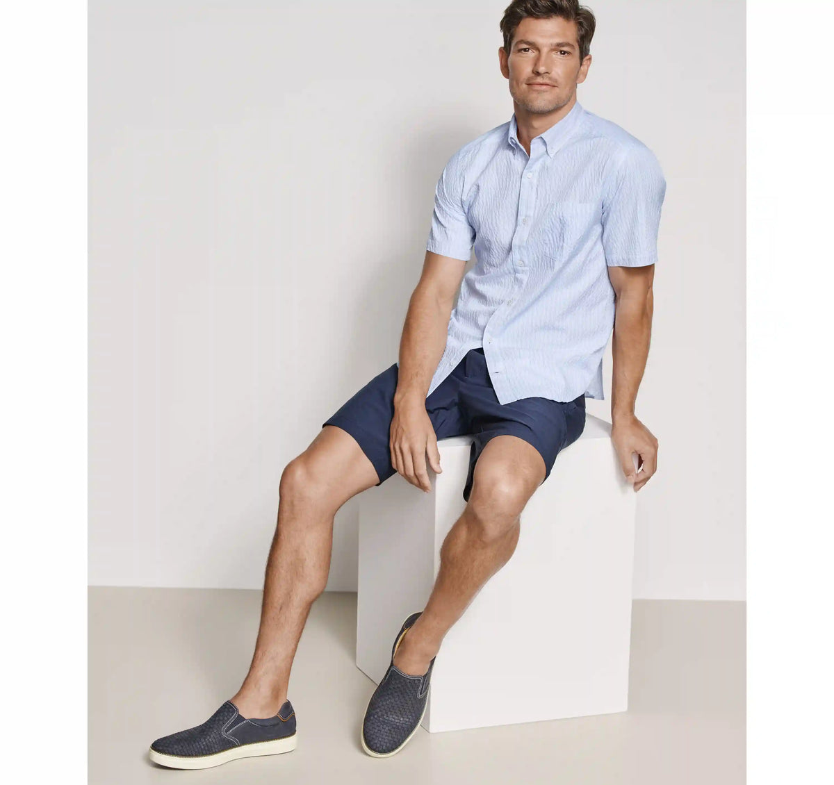 Leland Seersucker Short-Sleeve Shirt - Light Blue Striped