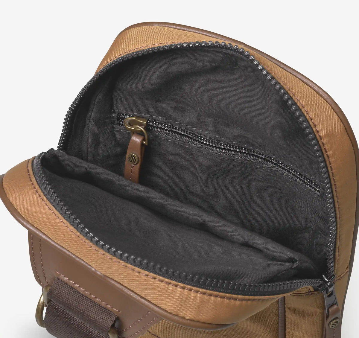 Hudson Sling Bag - Cognac